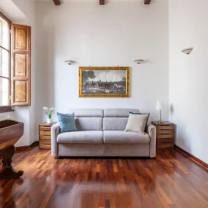 https://apt-luxury-in-the-heart-of-near-metro-a-and-b.it-romehotels.com