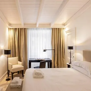 https://villa-futura.it-romehotels.com